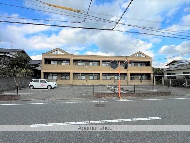 パインハウスの外観写真