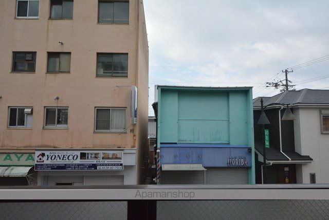シャトル未来の内装写真