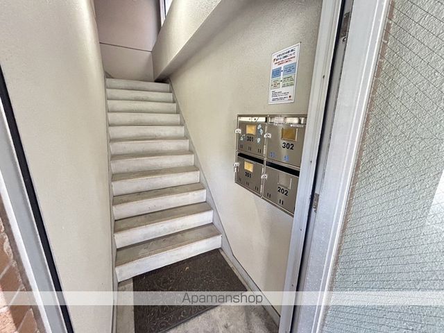 マンションMの玄関写真