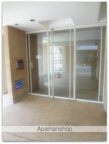 アーバネックス北堀江の玄関写真