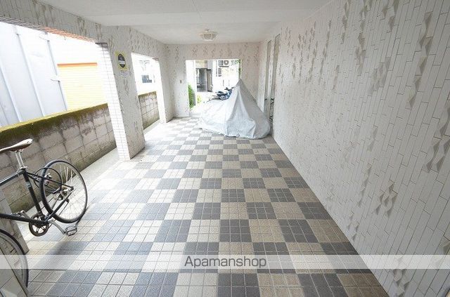 ロゼーヌ唐湊の玄関写真