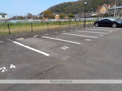 香川県綾歌郡宇多津町[1K/23.18m2]の駐車場2