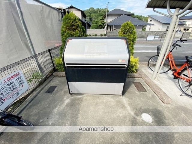 ヌーベルフランのその他写真