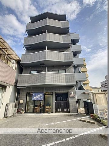 パルティール21の玄関写真