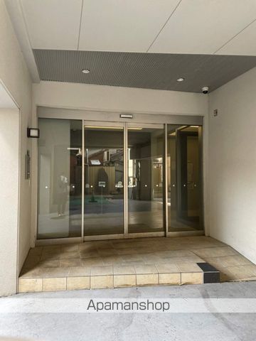 ヴィラエーデル大須の玄関写真