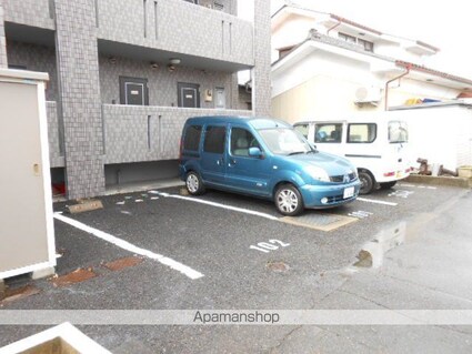 ロイヤルＭ橋詰[1K/28.97m2]の駐車場