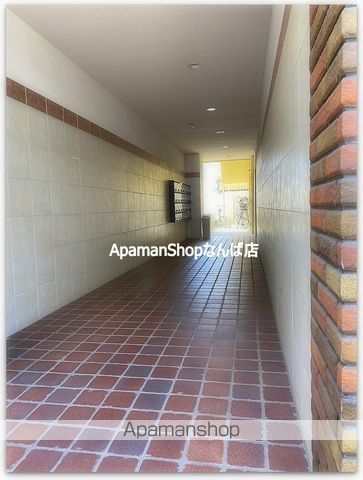 ドゥエリング上汐の玄関写真