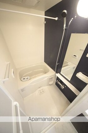 ウィング[1K/30.87m2]のバス