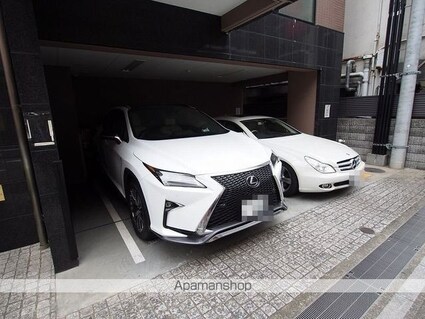 コンフォリア池袋[1R/32.82m2]の駐車場