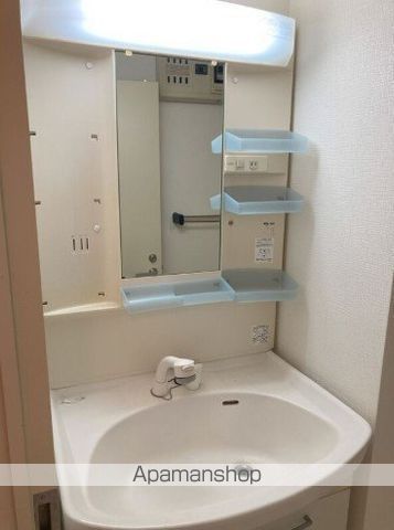 ラフィーヌ横浜片倉町の内装写真