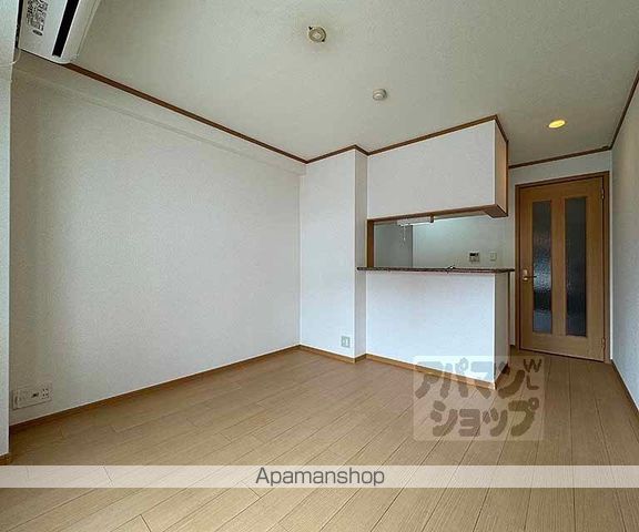 コンフォレスト三条の内装写真