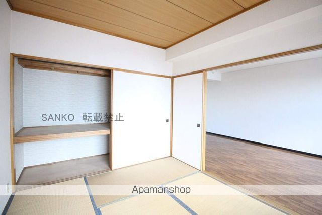 コスモロイヤル東苗穂B棟の内装写真