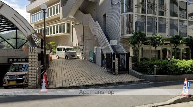 アカデミー・グローリア初穂町田の玄関写真