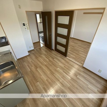 ＰＡＬＡＣＥ　ＢＬＵＥ　ＳＫＹ　Ｃ[2DK/43.69m2]のリビング・居間