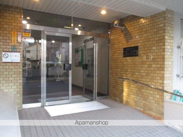 朝日プラザフェニックスの玄関写真