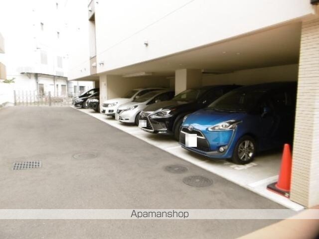 ＢＬＥＳＳ志村坂上[2LDK/62.96m2]の駐車場