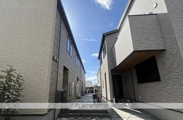カサアルソル下目黒の玄関写真