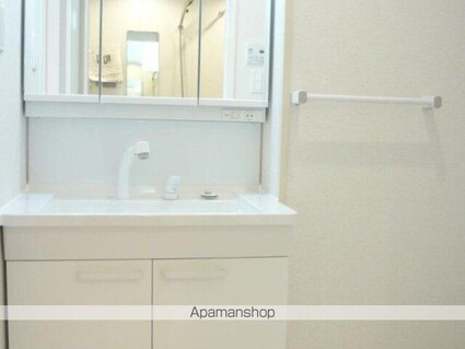 コンフォート　Ｙ[1LDK/53.36m2]の洗面所