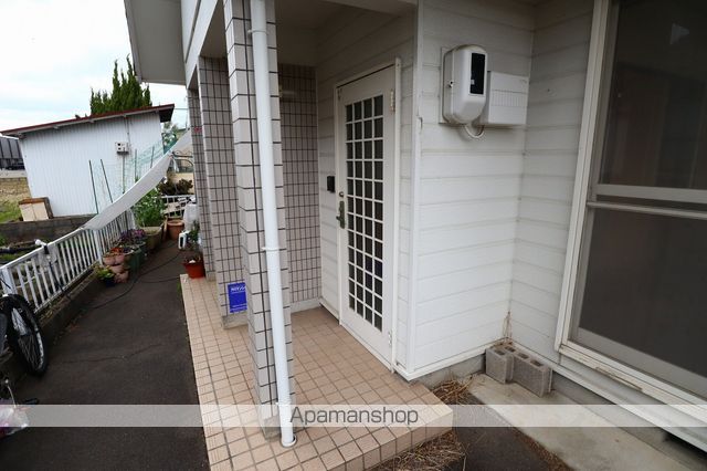 工藤様穂積貸家の玄関写真