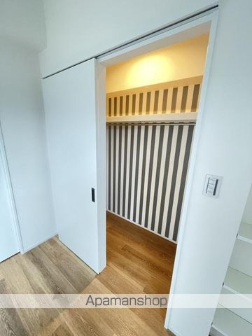 ONE O ONE内代の内装写真