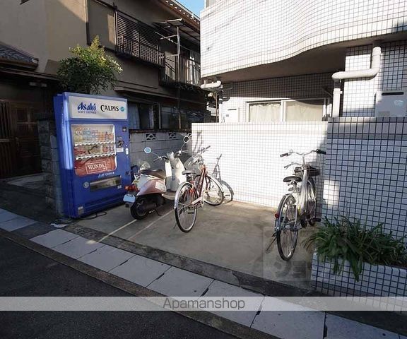 ルネサンスの玄関写真