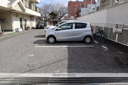 みよしのハイツ[1DK/30.69m2]の駐車場