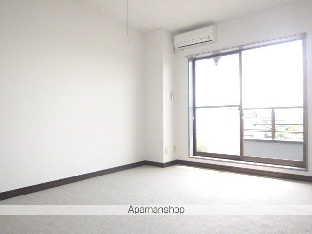 エクセレント・マンションの内装写真