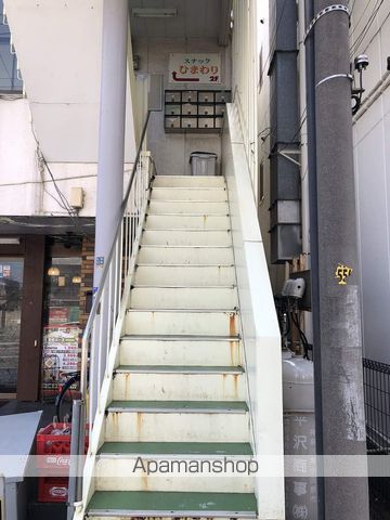 藤沢本町ビルの玄関写真