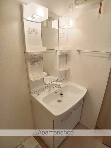 シャンヴィルIII番館の内装写真