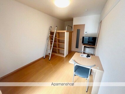 レオパレスブリエ　オーブ[1K/20.81m2]のリビング・居間1