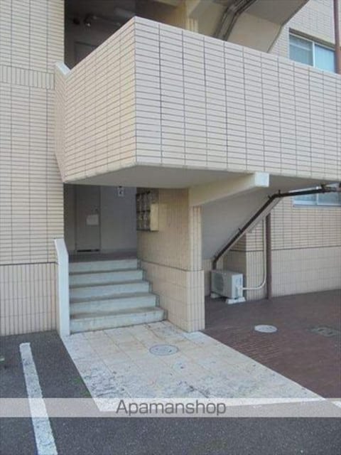 グリーンリーフ[2LDK/48.6m2]のエントランス2