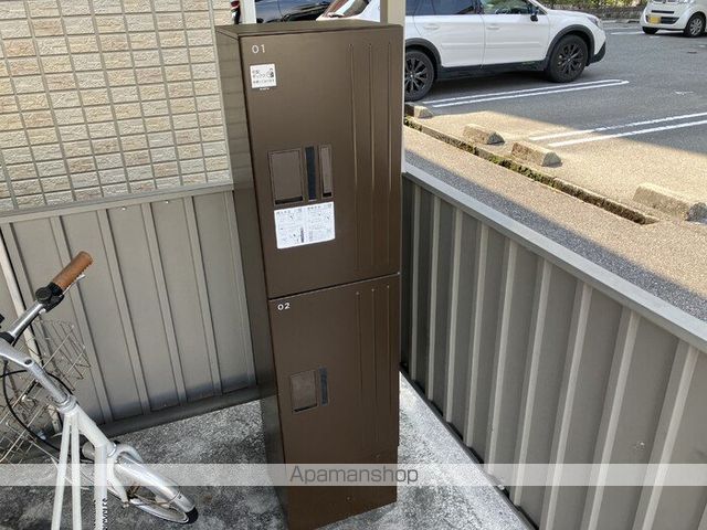 リビングタウン北川添 B棟の内装写真