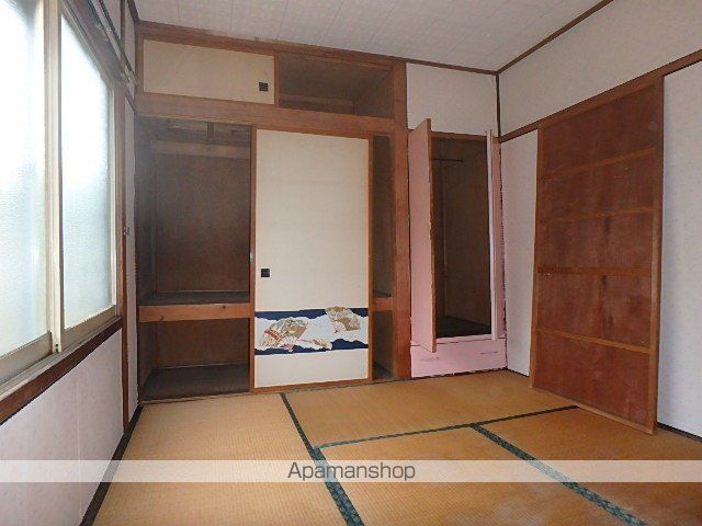 歌志内市 2階建 築61年の内装写真
