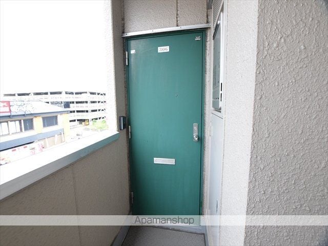 田中マンションの玄関写真