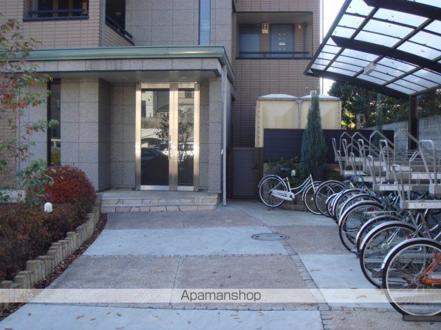 サンモール蕨の玄関写真