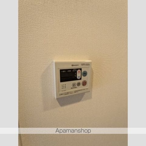 ケイディーエックスレジデンス原木中山の内装写真
