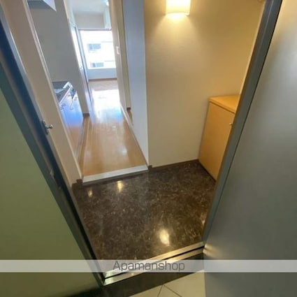 エルミナｅｅビルディング[1R/28.57m2]の玄関