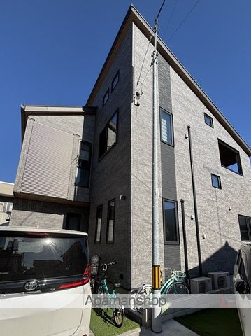 ＪＲ埼京線 大宮駅 バス乗車時間：13分 最寄りバス停で下車 徒歩6分 築4年