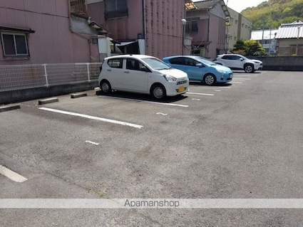 レオパレスシャルマン[1K/22.7m2]の駐車場2