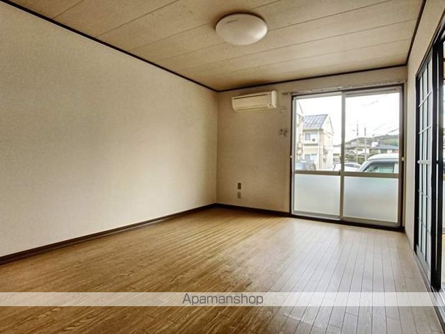 フレグランス里 A棟の内装写真