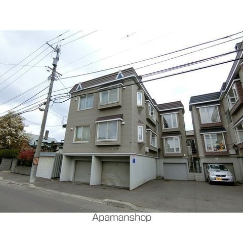 ラポール八軒の外観写真