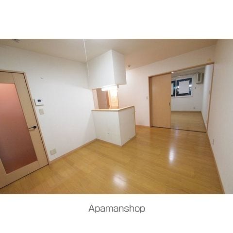 ハイネス松並の内装写真