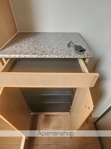 クレセント中ノ坪の内装写真
