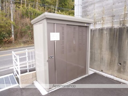 １６　ＩＳＬＡＮＤ[1R/32.9m2]のエントランス3