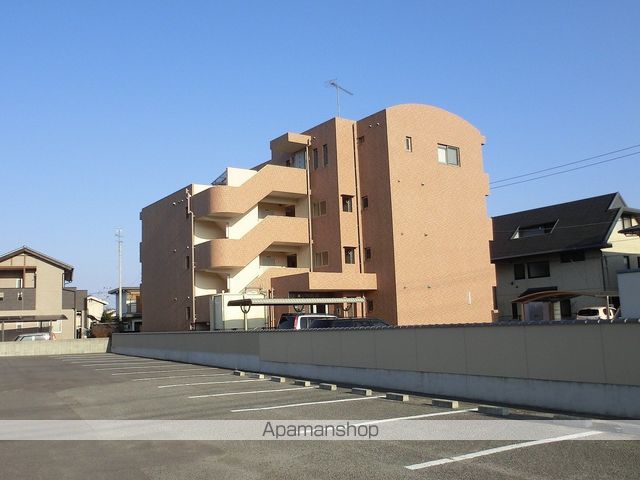 ルクサスAKANEの外観写真