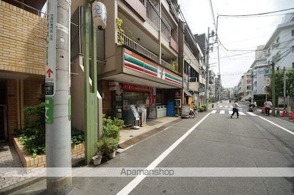 パークコート神宮北参道　ザ　タワー[2LDK/70.76m2]の周辺3