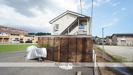 メゾンアルスＢ[1R/17.39m2]の駐車場