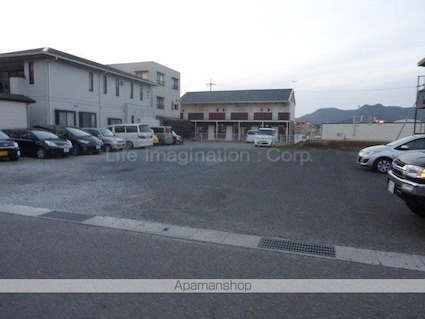 ＮＯＡＡ　Ⅰ[1DK/24.84m2]の駐車場1