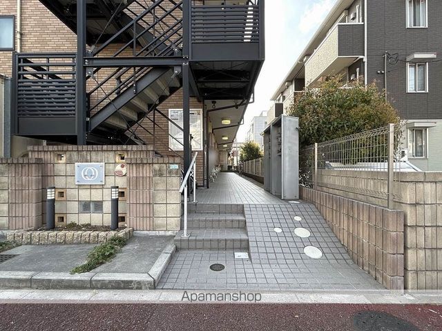 レオネクスト藤仁 並木の玄関写真