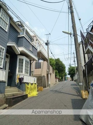東京都世田谷区松原５丁目[1R/18.25m2]のエントランス